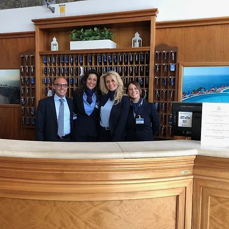 Capo Dei Greci And 4*