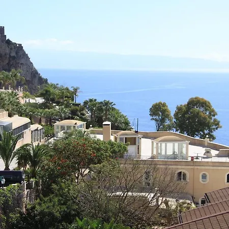 Capo Dei Greci And 4* SantʼAlessio Siculo