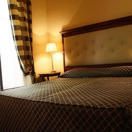 Capo Dei Greci And 호텔