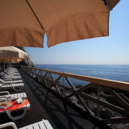 Capo Dei Greci And 호텔